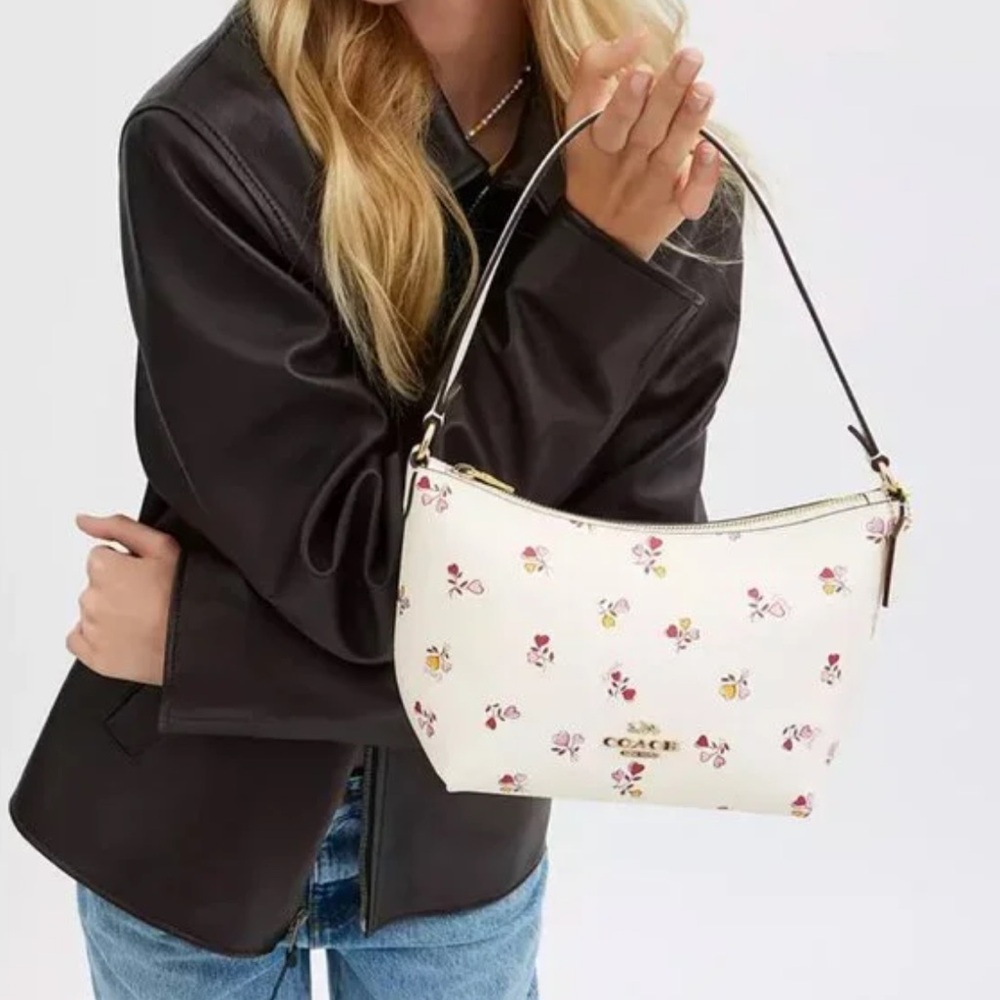 Zip top crossbody Coach heart purse bag like NEW